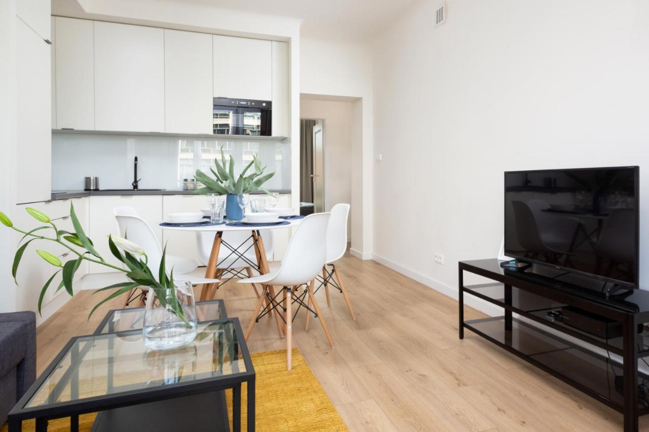 Family City Center Apartment By Renters Prestige Варшава Екстериор снимка