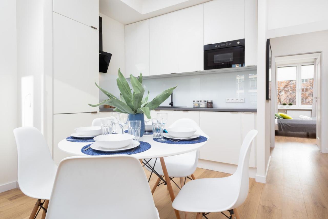 Family City Center Apartment By Renters Prestige Варшава Екстериор снимка